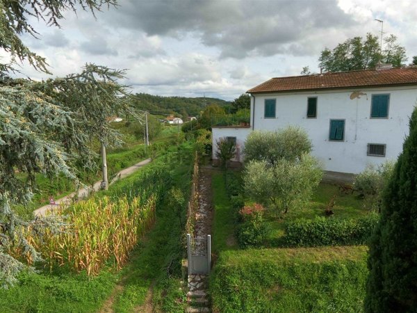 casale in vendita a Fauglia