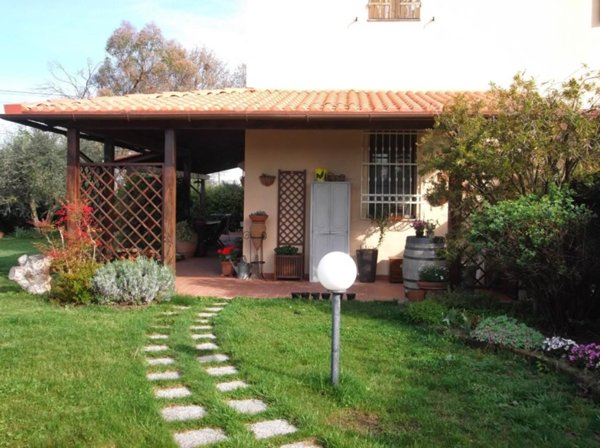 casa indipendente in vendita a Fauglia in zona Valtriano