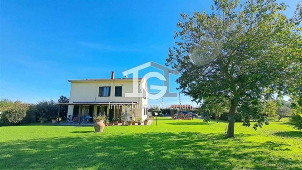 casa indipendente in vendita a Fauglia in zona Valtriano