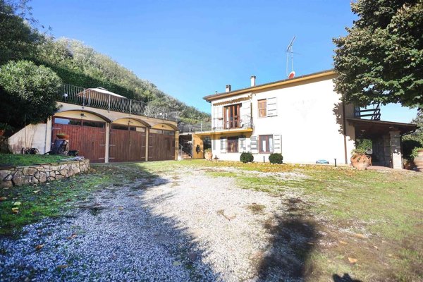 casa indipendente in vendita a Fauglia in zona Acciaiolo