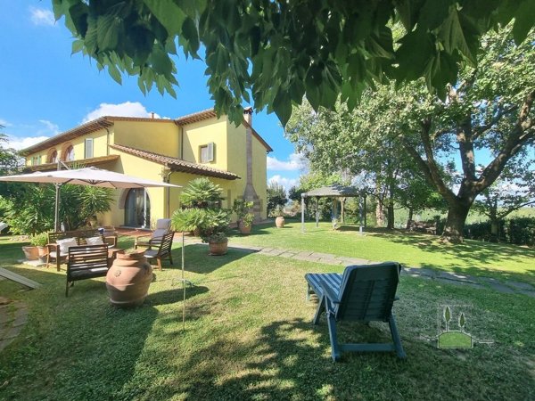 casale in vendita a Fauglia