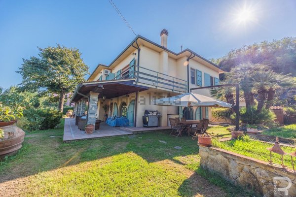 casa indipendente in vendita a Fauglia in zona Acciaiolo