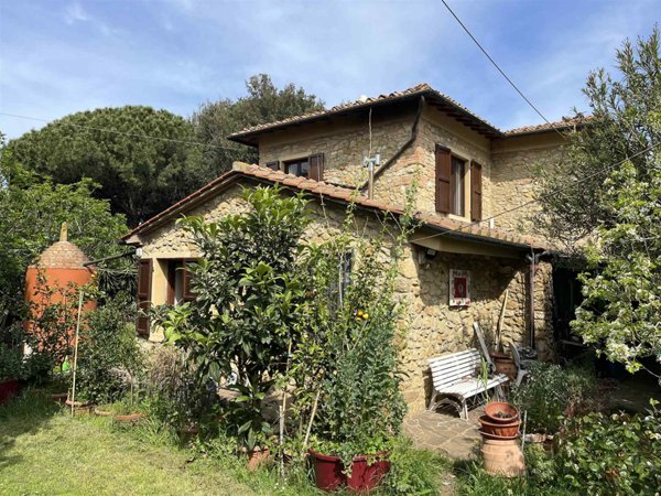 casa indipendente in vendita a Guardistallo