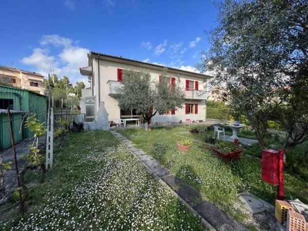 casa indipendente in vendita a Guardistallo