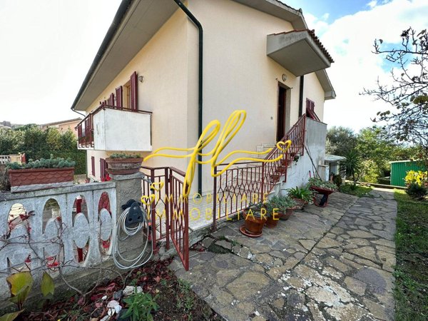 casa indipendente in vendita a Guardistallo