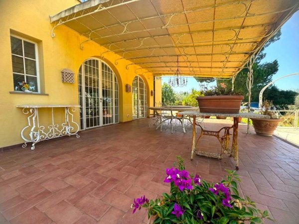 casa indipendente in vendita a Guardistallo