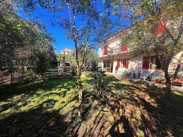 casa indipendente in vendita a Guardistallo