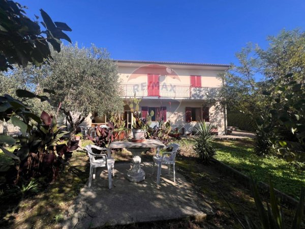 casa indipendente in vendita a Guardistallo
