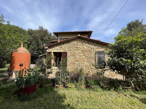 casa indipendente in vendita a Guardistallo