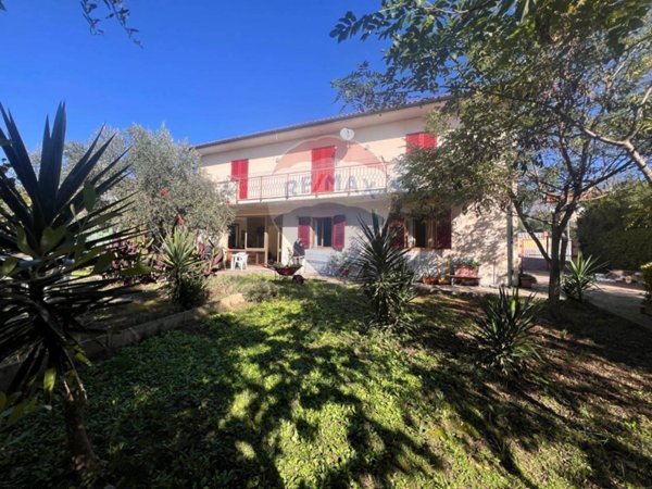casa indipendente in vendita a Guardistallo
