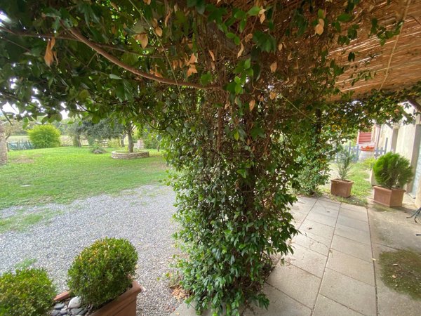 casale in vendita a Guardistallo