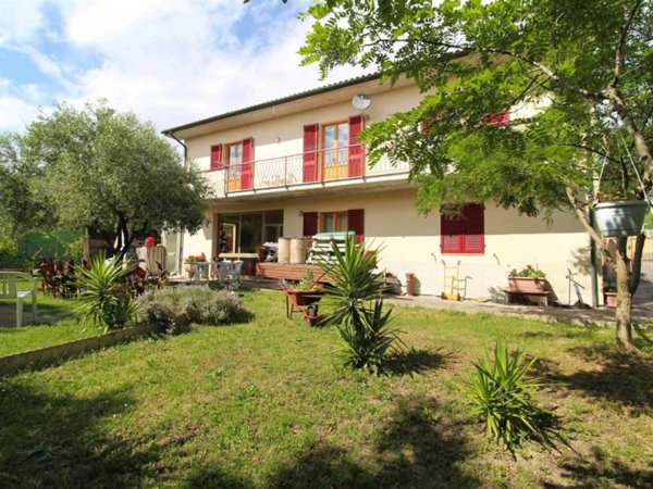 casa indipendente in vendita a Guardistallo