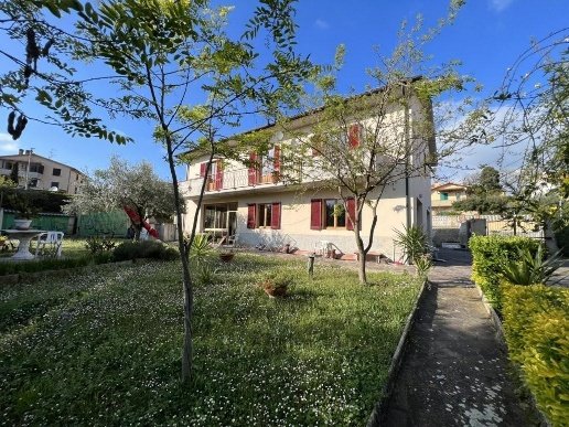 casa indipendente in vendita a Guardistallo