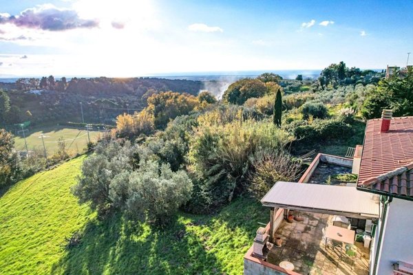casa indipendente in vendita a Guardistallo