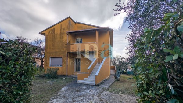 casa semindipendente in vendita a Guardistallo