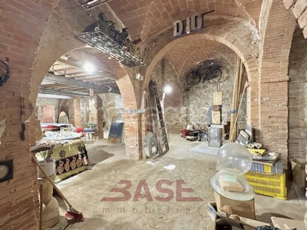 locale commerciale in vendita a Guardistallo