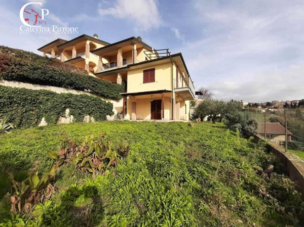 casa indipendente in vendita a Guardistallo