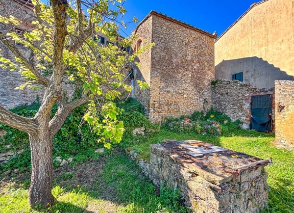 casale in vendita a Guardistallo