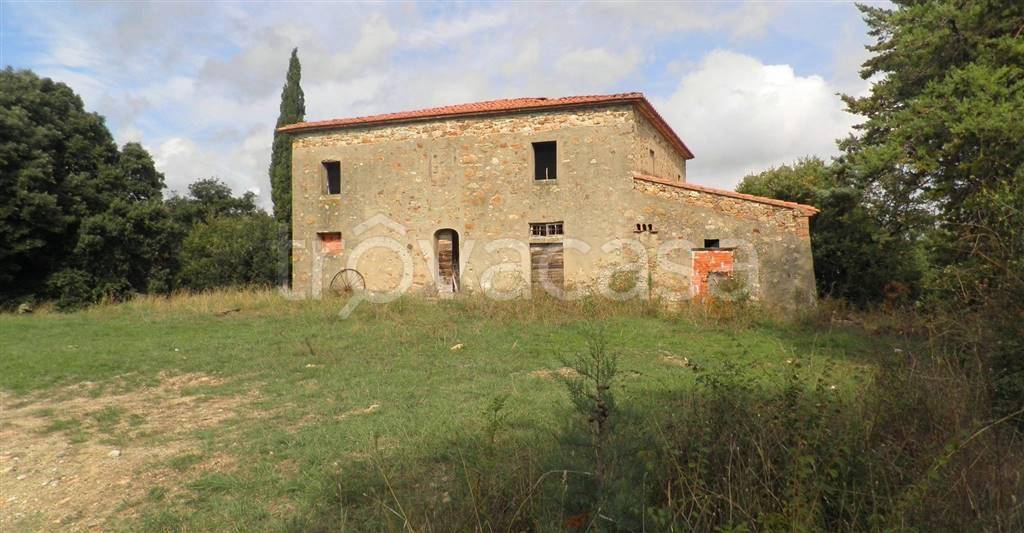 casa indipendente in vendita a Lajatico