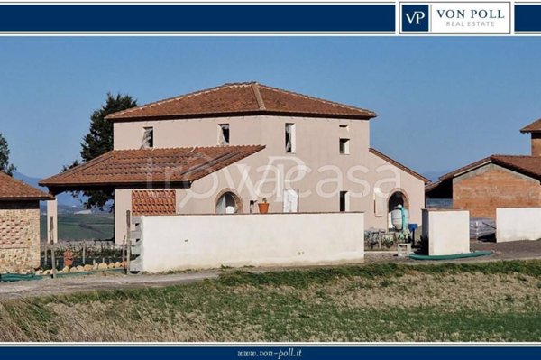 casa indipendente in vendita a Lajatico