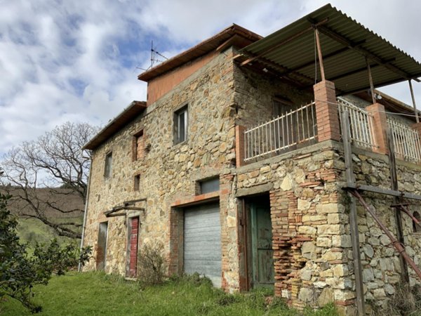 casa indipendente in vendita a Lajatico