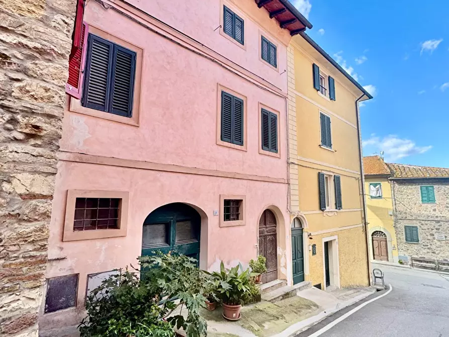 appartamento in vendita a Lajatico in zona Orciatico