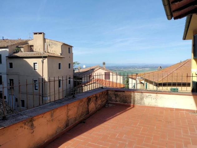 casa indipendente in vendita a Lajatico in zona Orciatico