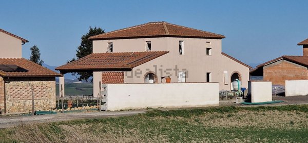 pentavano in vendita a Lajatico