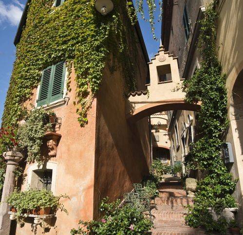 casa indipendente in vendita a Lajatico