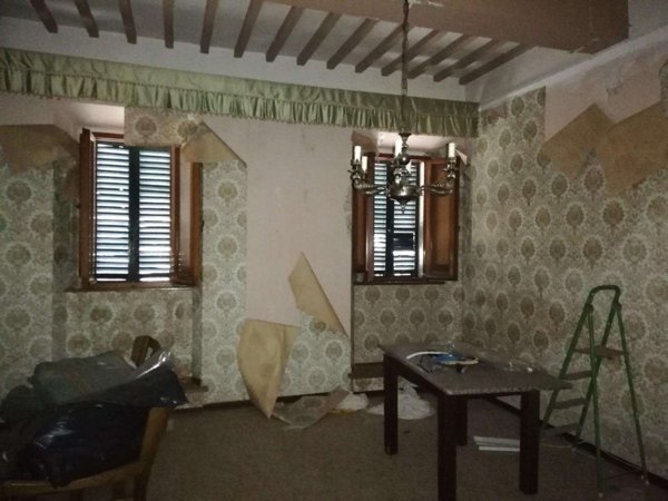 intera palazzina in vendita a Lajatico