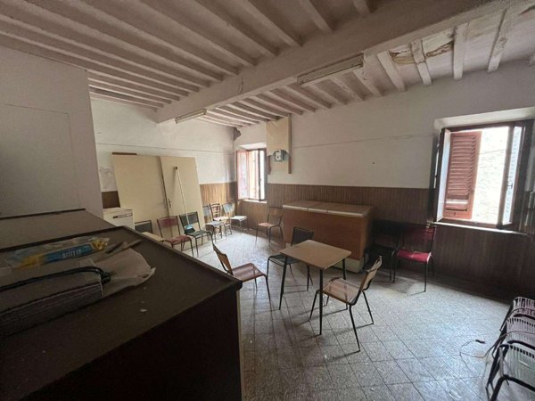 intera palazzina in vendita a Lajatico in zona Orciatico