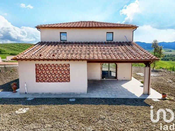 casa indipendente in vendita a Lajatico