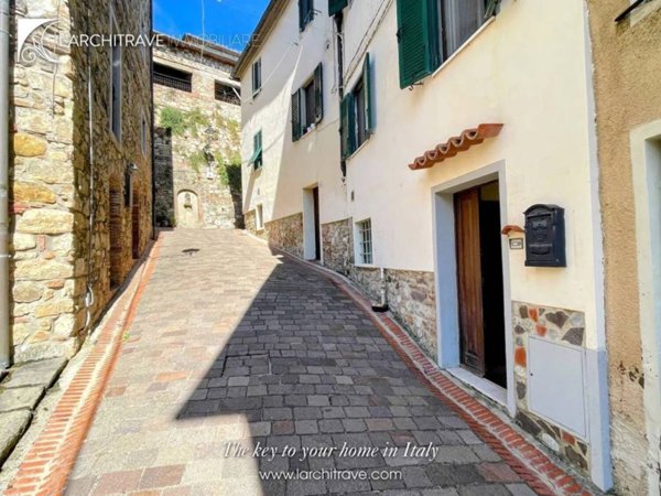 casa indipendente in vendita a Lajatico