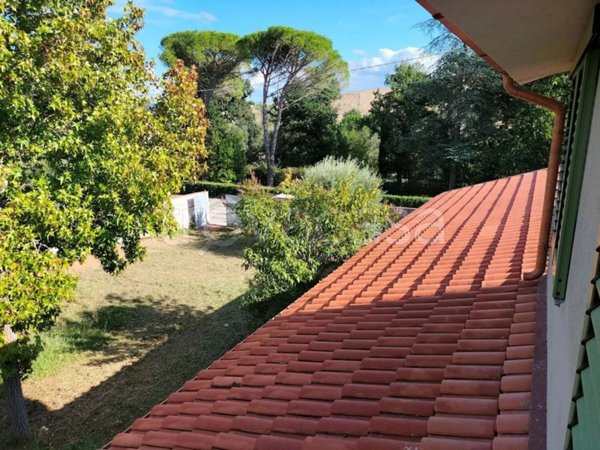 casa indipendente in vendita a Lajatico