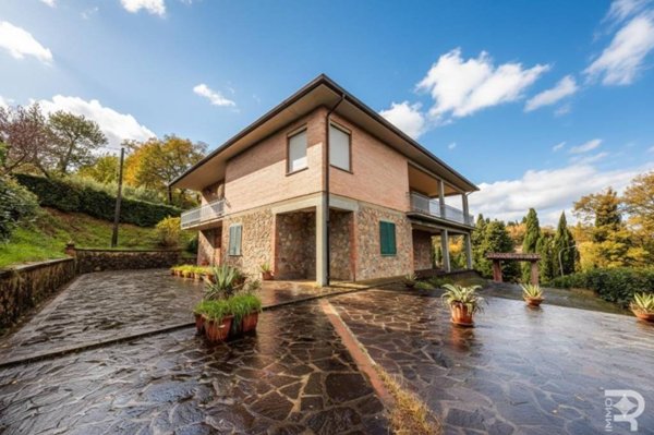 casa indipendente in vendita a Lajatico in zona Orciatico