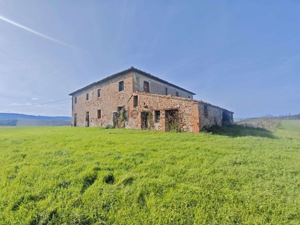 casale in vendita a Lajatico