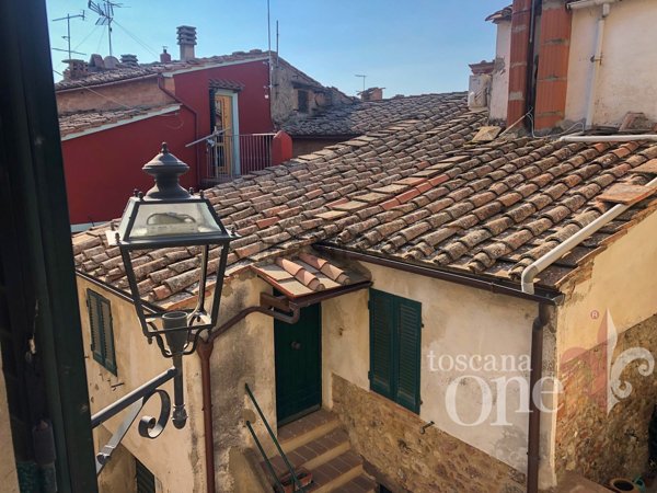 appartamento in vendita a Lajatico in zona Orciatico