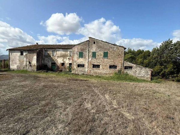 villa in vendita a Lajatico