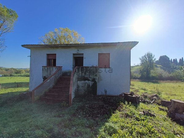 casa indipendente in vendita a Lajatico