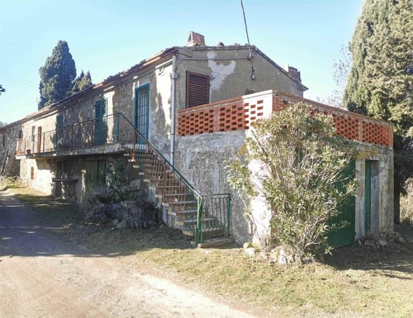 casa indipendente in vendita a Lajatico in zona Orciatico