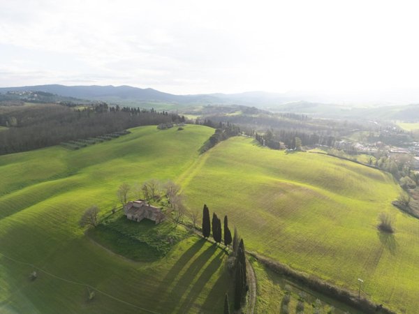 casale in vendita a Lajatico