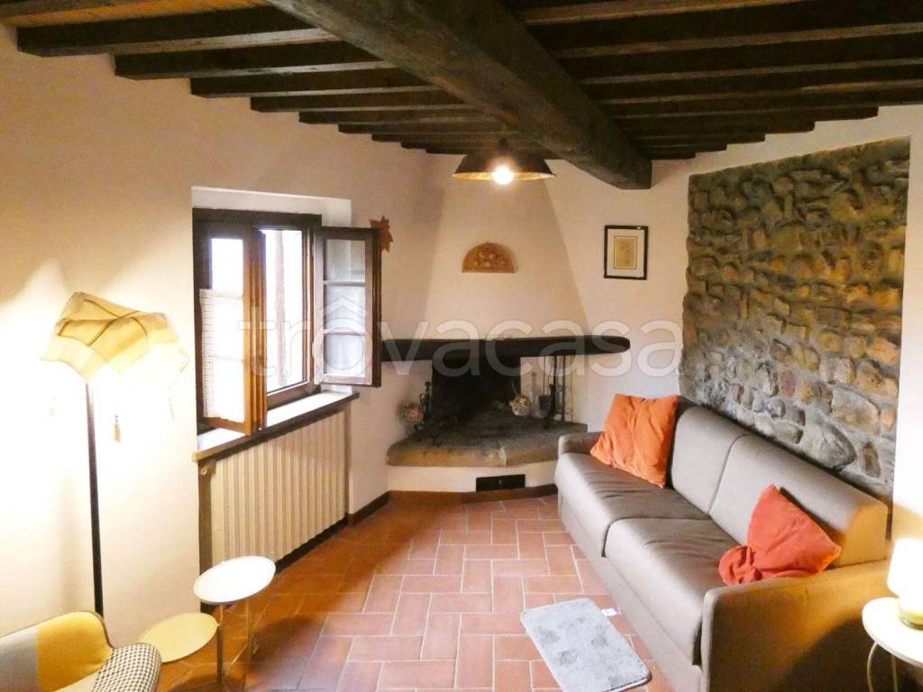 appartamento in vendita a Lajatico in zona Orciatico