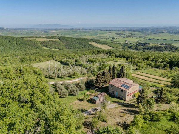 casa indipendente in vendita a Lajatico