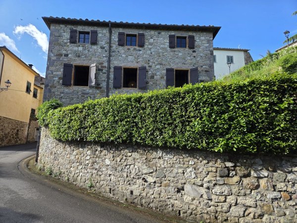 appartamento in vendita a Lajatico in zona Orciatico