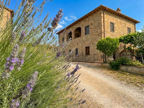 appartamento in vendita a Lajatico in zona San Giovanni