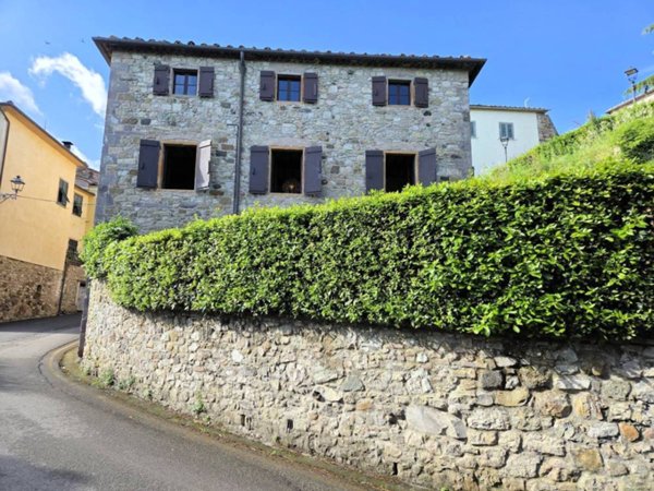 appartamento in vendita a Lajatico in zona Orciatico