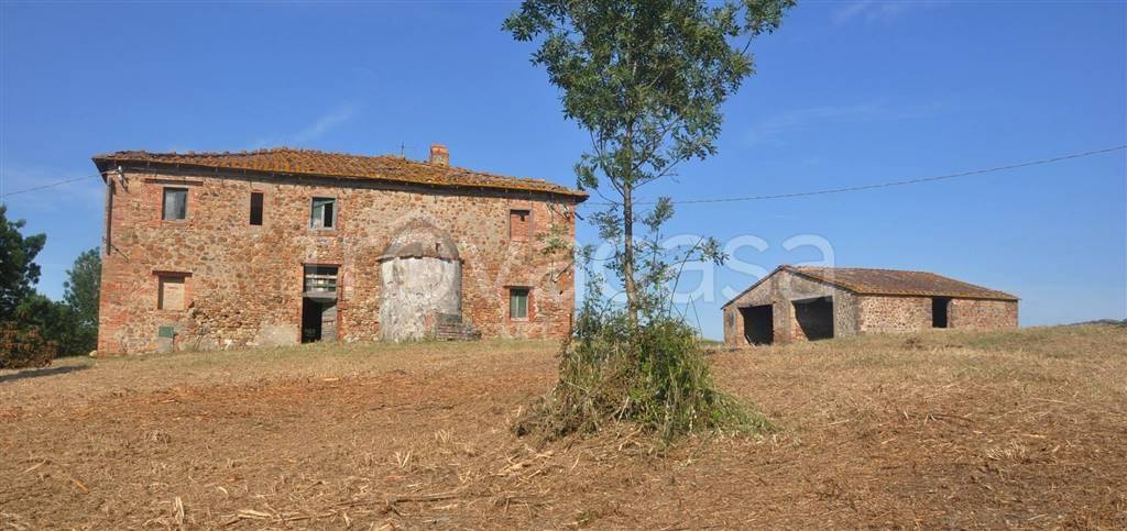 casa indipendente in vendita a Lajatico in zona Orciatico
