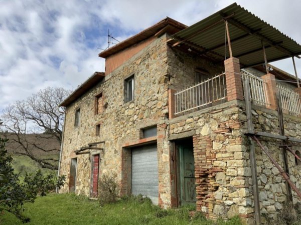 casa indipendente in vendita a Lajatico