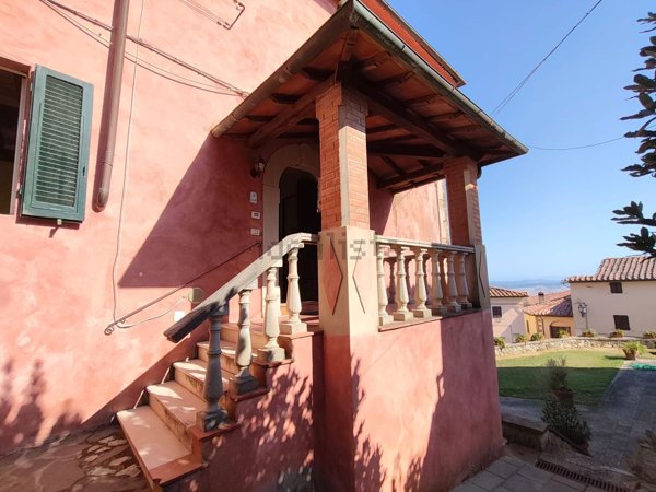 appartamento in vendita a Lajatico in zona Orciatico