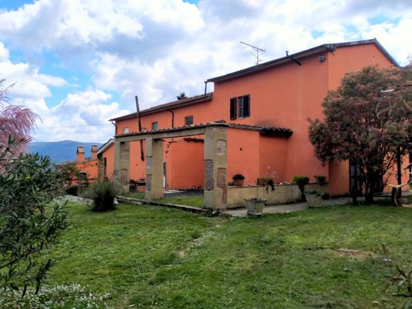 capannone in vendita a Montecatini Val di Cecina